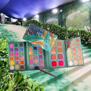 Flawless tropical eyeshadow palette